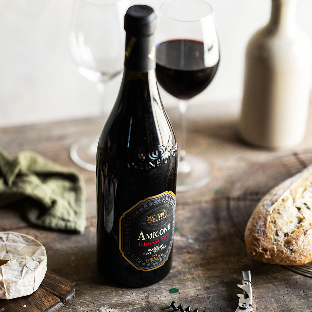 Amicone, Edizione Nero